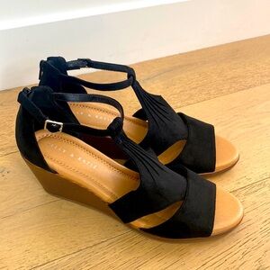 Kelly & Katie Jada Wedge Sandal Women’s 11 NWOT